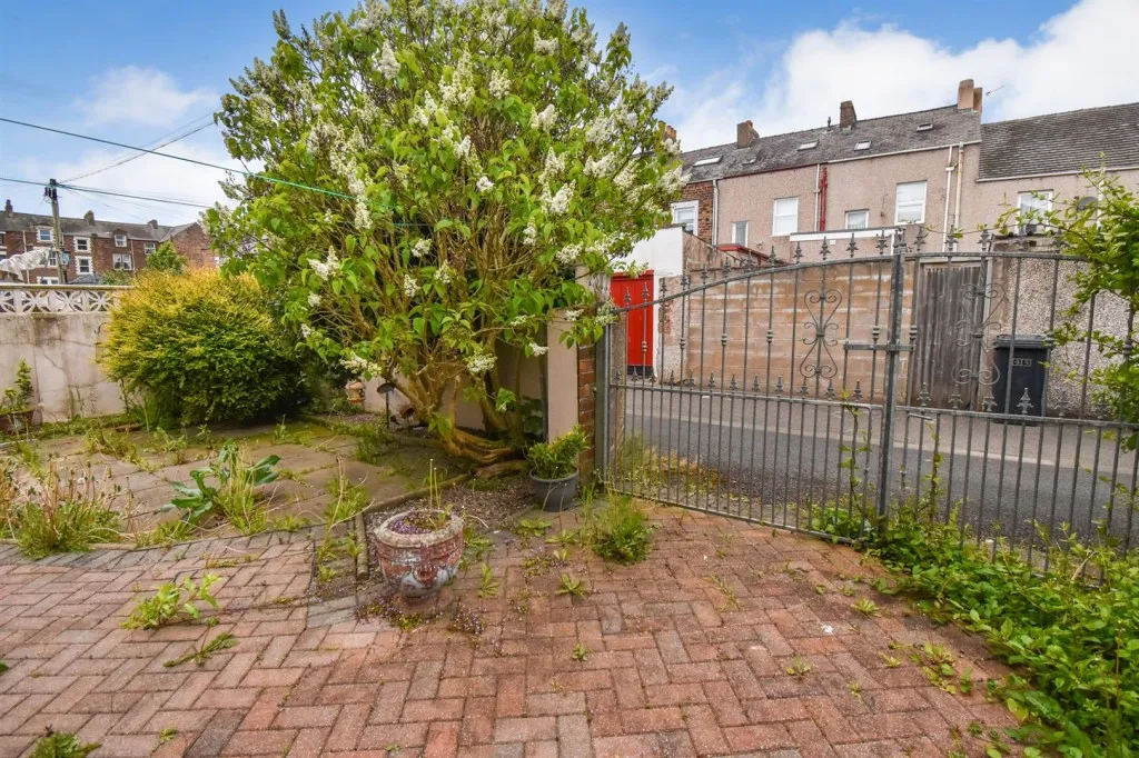 Selby Terrace, Maryport, CA15, photo 13