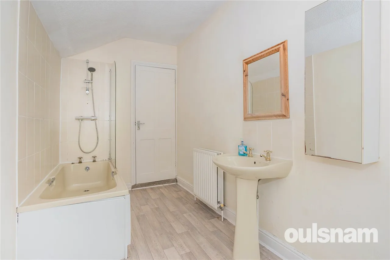 Rowheath Road, Cotteridge, Birmingham, West Midlands, B30 2EU, photo 15