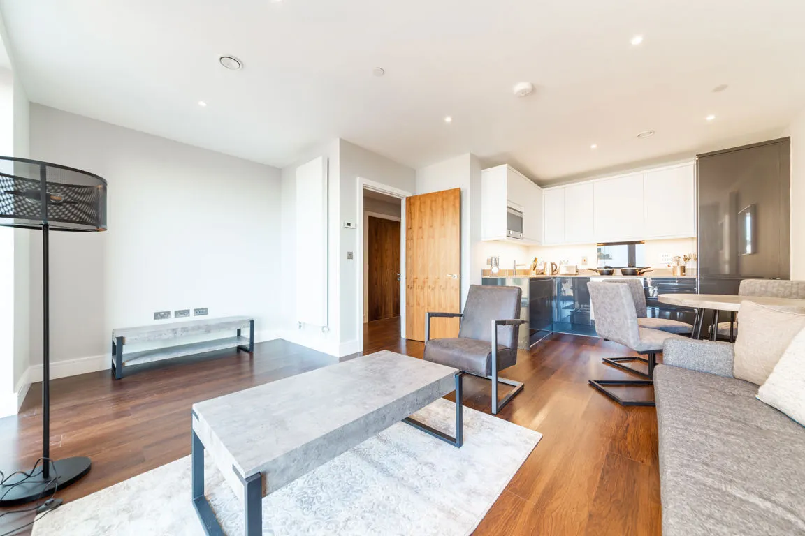Merrick Road, Southall, photo 4