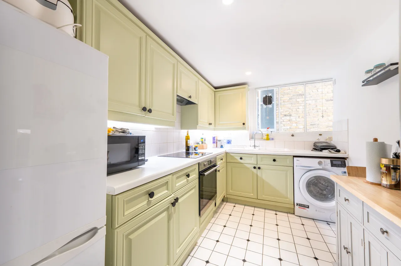 Flat 4, 69 Holland Park, London, photo 12