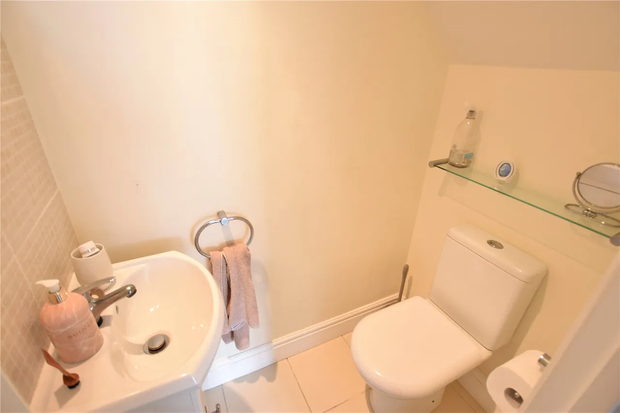 Wilton Court, Farnborough, Hampshire, GU14 7EL, photo 11