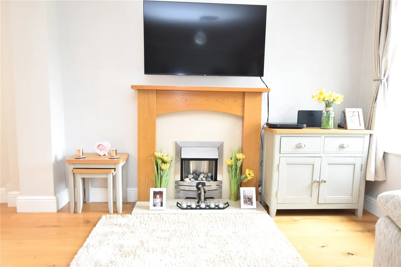 Wilton Court, Farnborough, Hampshire, GU14 7EL, photo 8