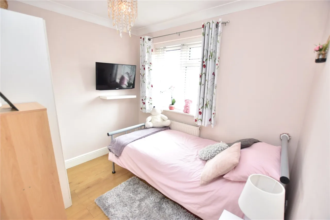 Wilton Court, Farnborough, Hampshire, GU14 7EL, photo 13