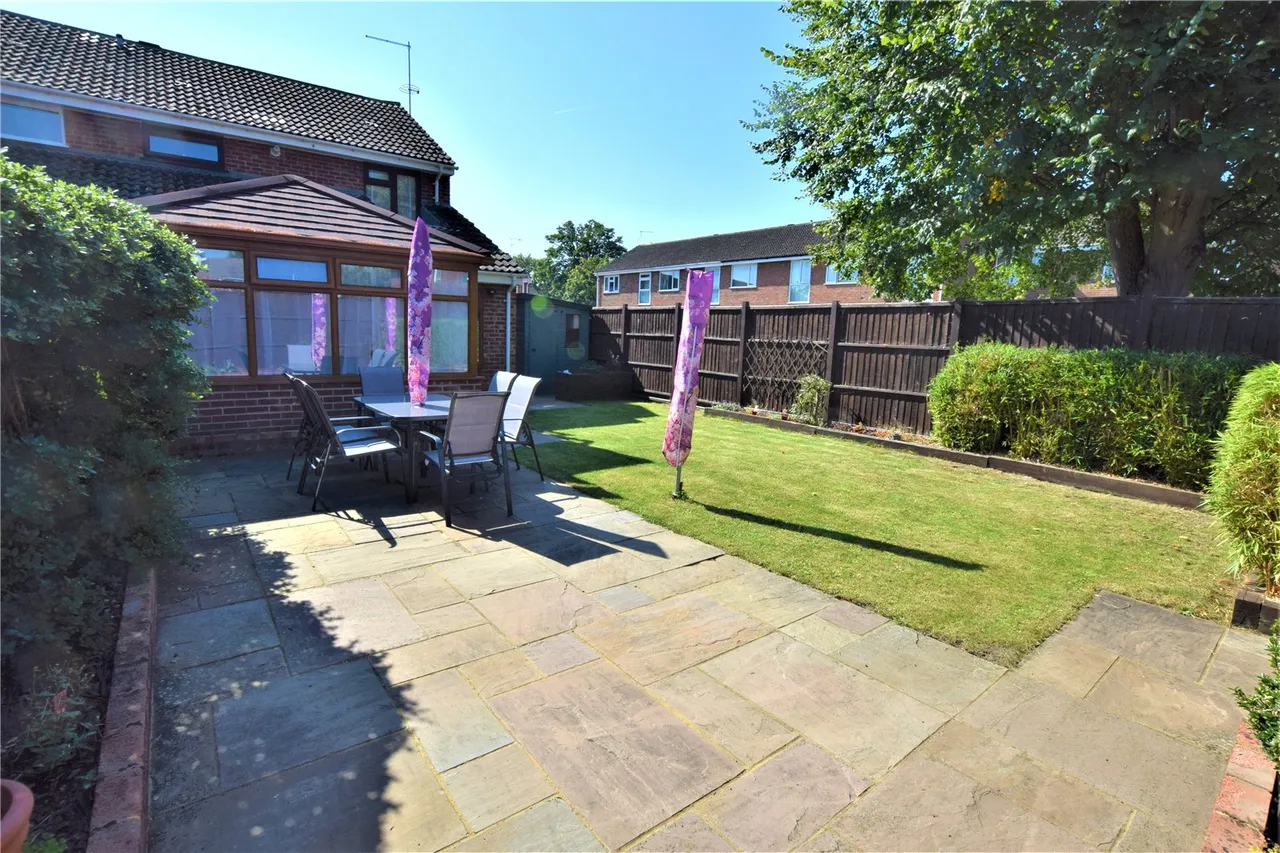Wilton Court, Farnborough, Hampshire, GU14 7EL, photo 17