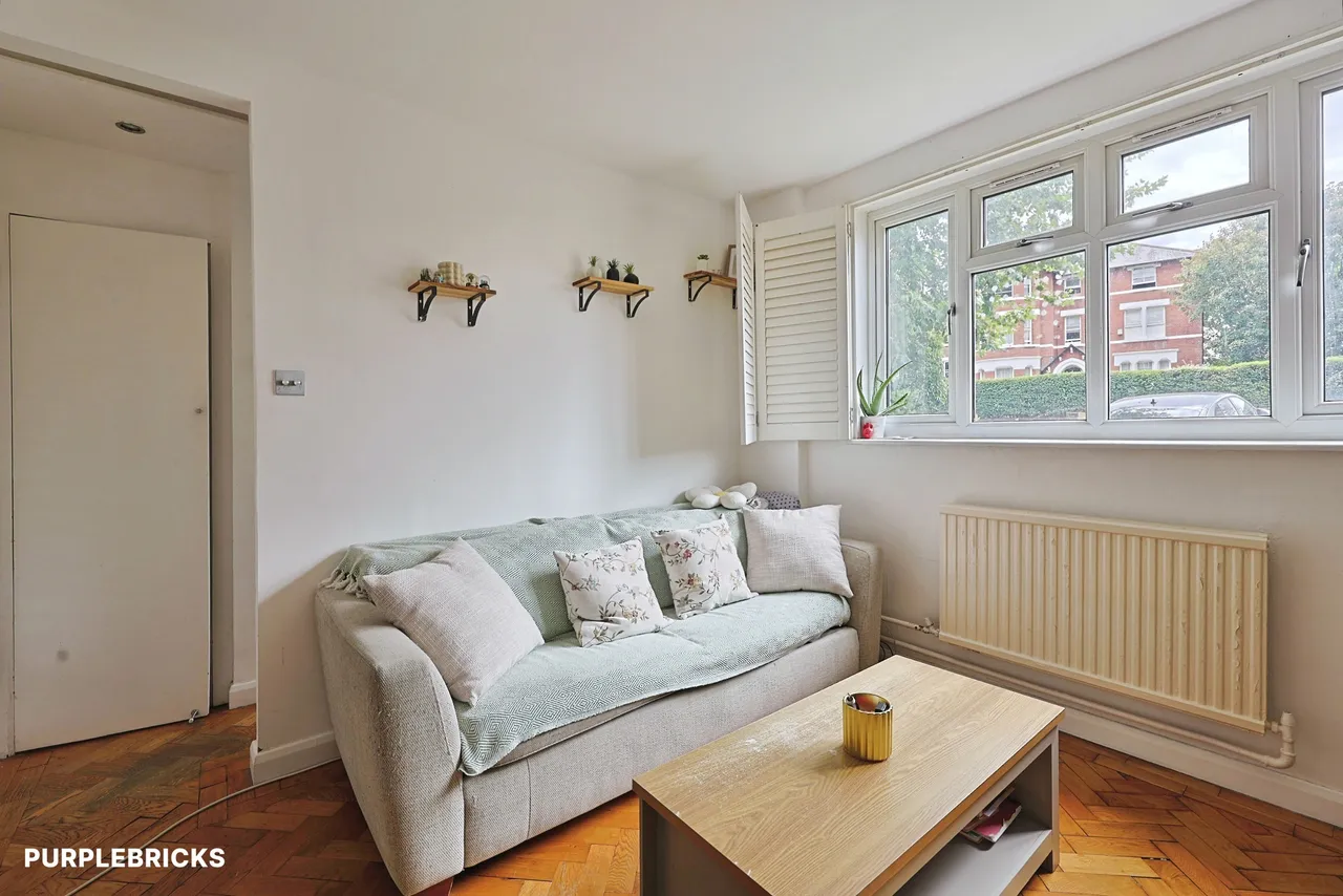 Upper Richmond Road, London, SW15, photo 5