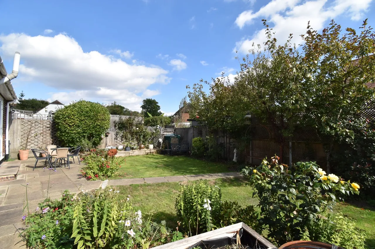 Headcorn Road, Grafty Green, photo 10