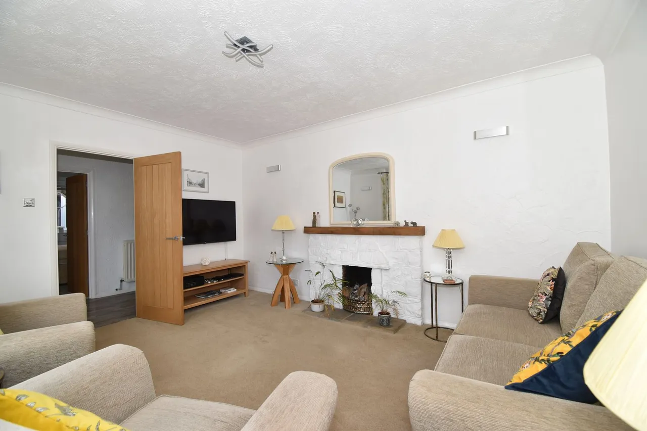 Headcorn Road, Grafty Green, photo 3