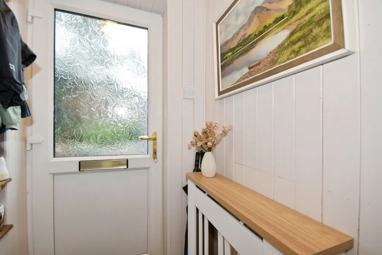Burdekin Close, Chapel-en-le-Frith, SK23, photo 22
