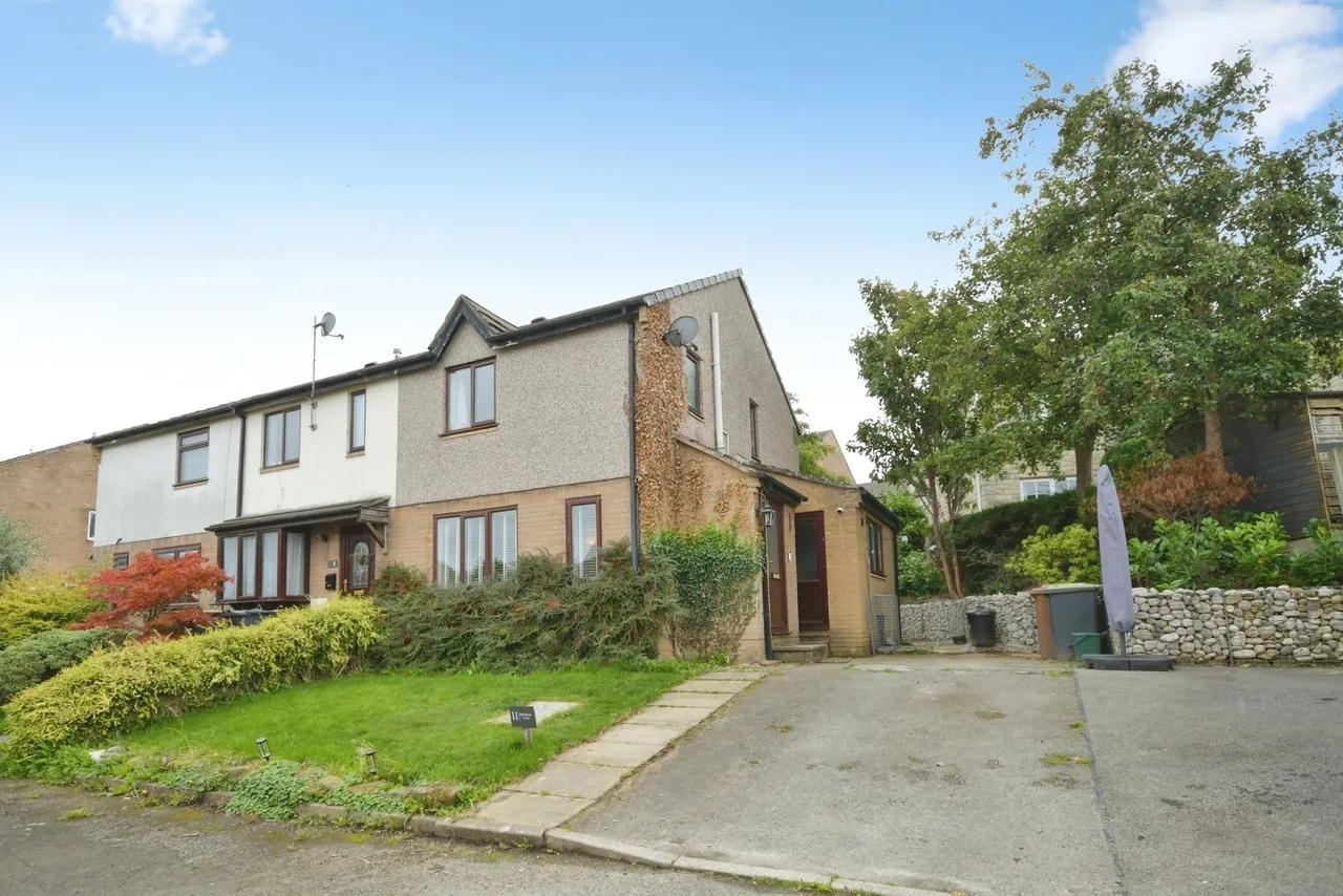 3 bed house for sale, Burdekin Close, Chapel-en-le-Frith, SK23