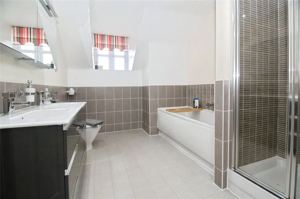 St. Louis Close, Hinckley, Leicestershire, LE10, photo 11