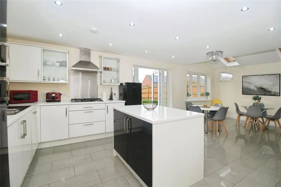 St. Louis Close, Hinckley, Leicestershire, LE10, photo 2