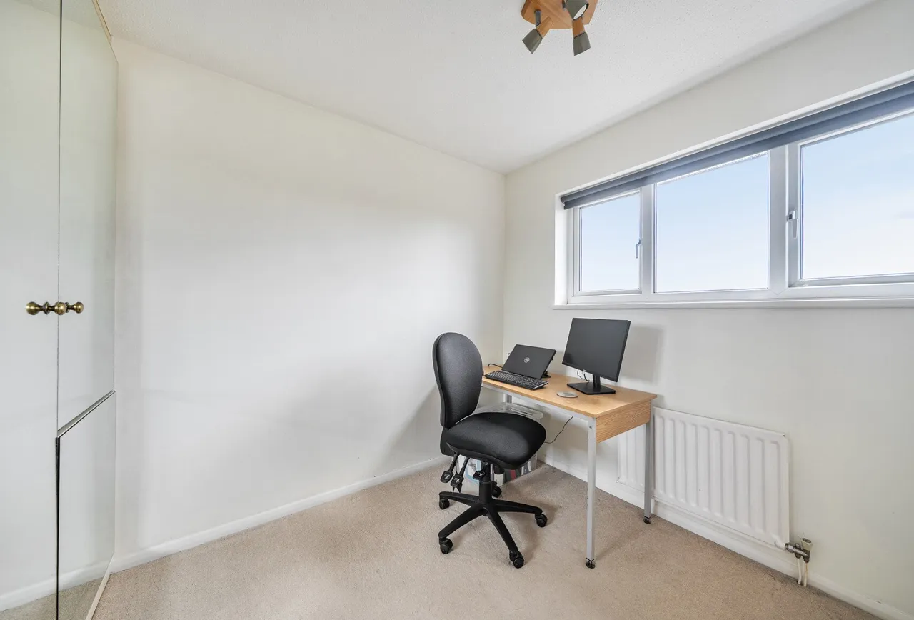 Boundary Close, Somerset, Midsomer Norton, BA3 4XB, photo 13