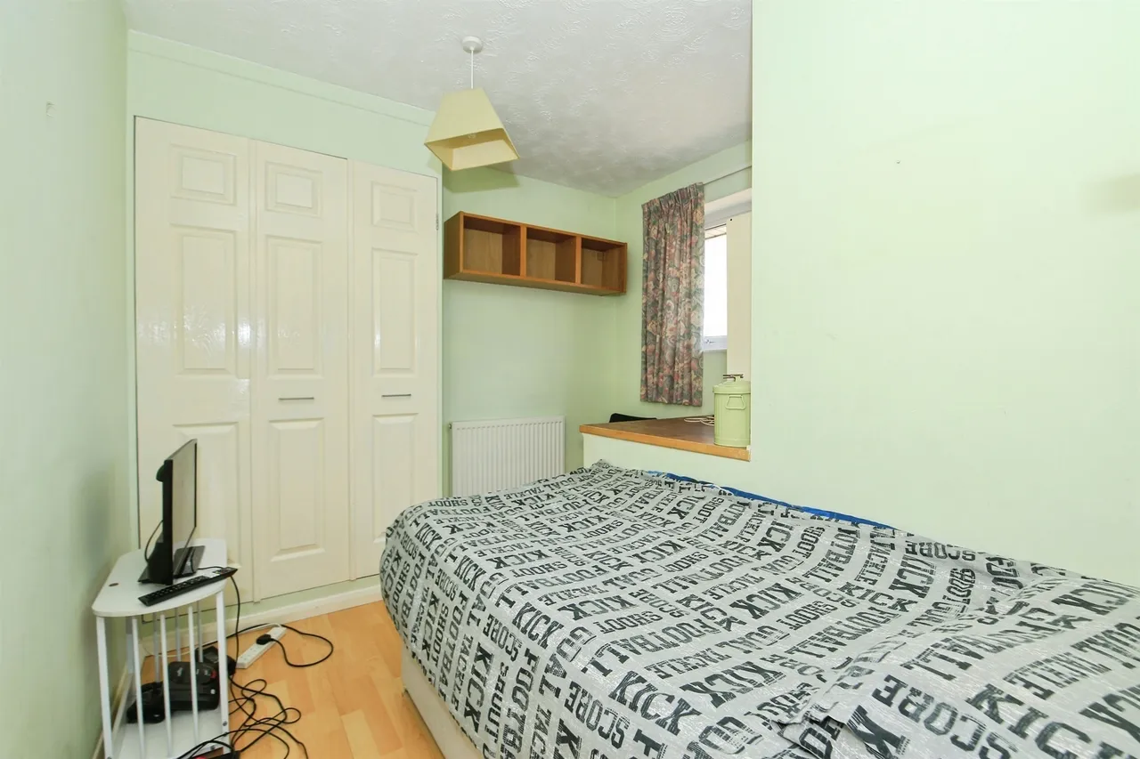 Partridge Close, Yaxley, Peterborough, photo 9