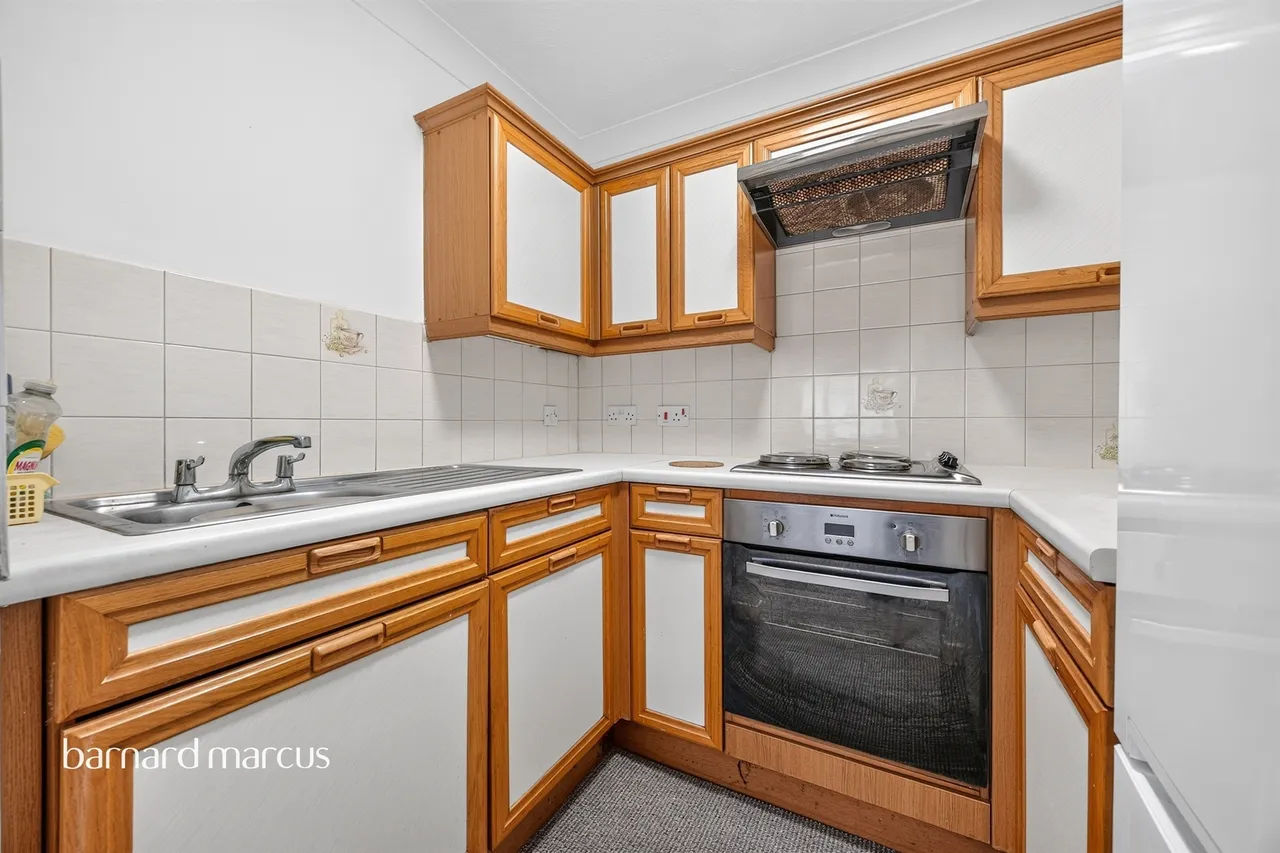 Brighton Road, South Croydon, photo 5