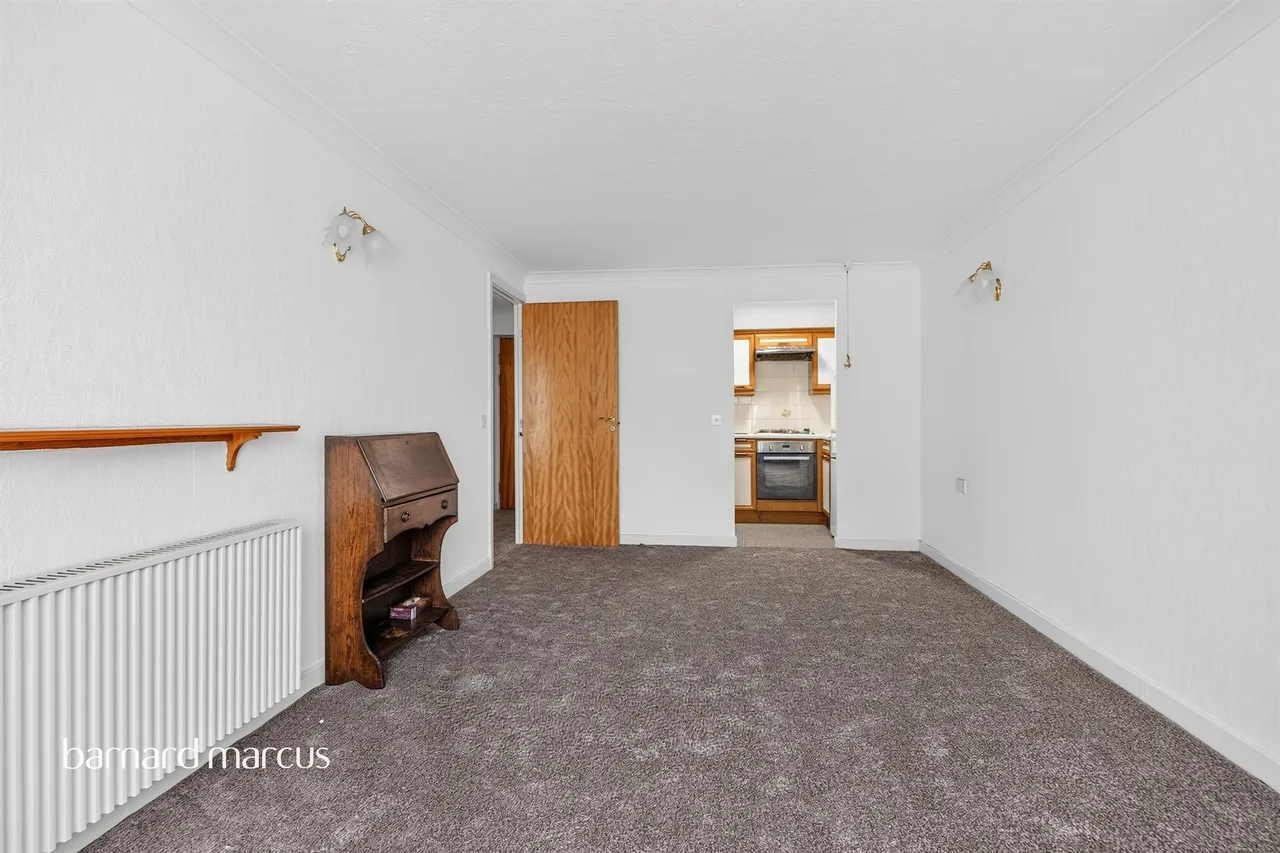 Brighton Road, South Croydon, photo 6
