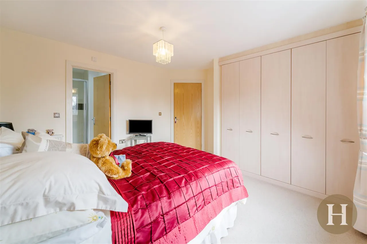 Queens Court, Birmingham, B32, photo 15