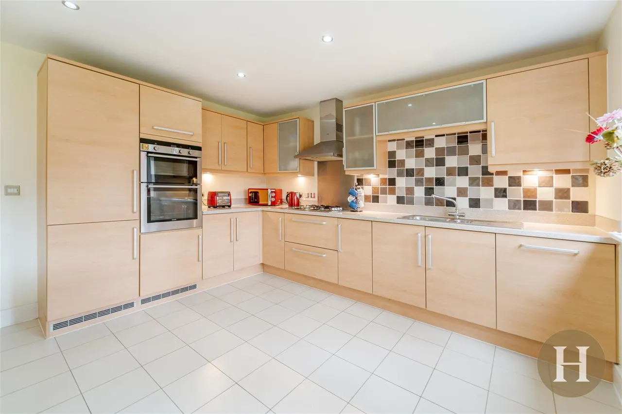 Queens Court, Birmingham, B32, photo 10