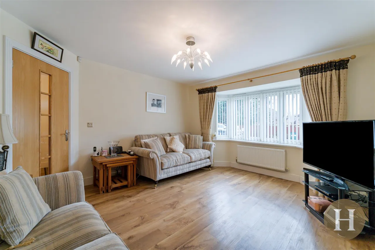 Queens Court, Birmingham, B32, photo 7