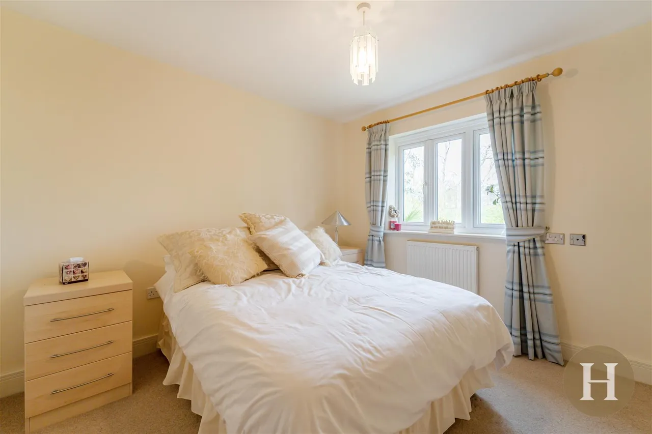Queens Court, Birmingham, B32, photo 17