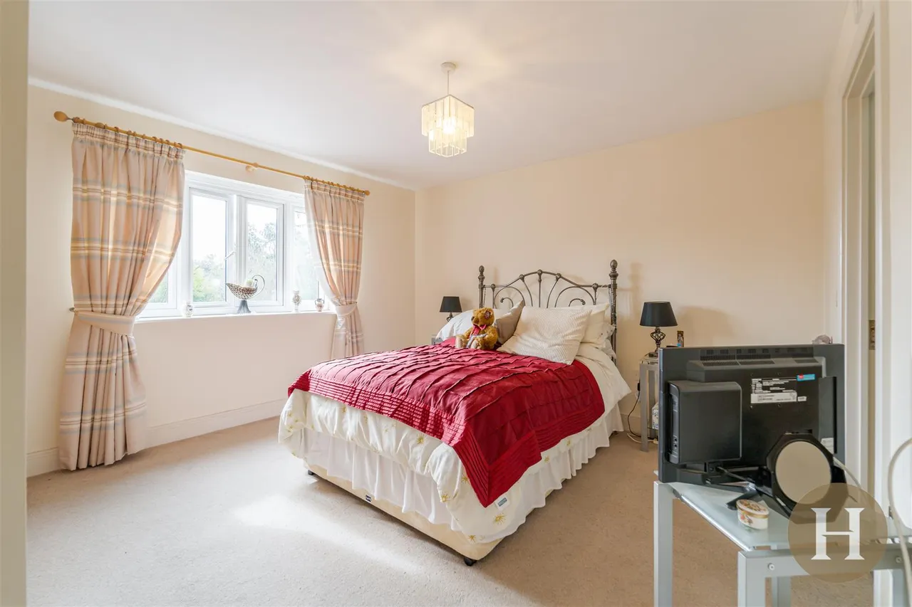 Queens Court, Birmingham, B32, photo 14