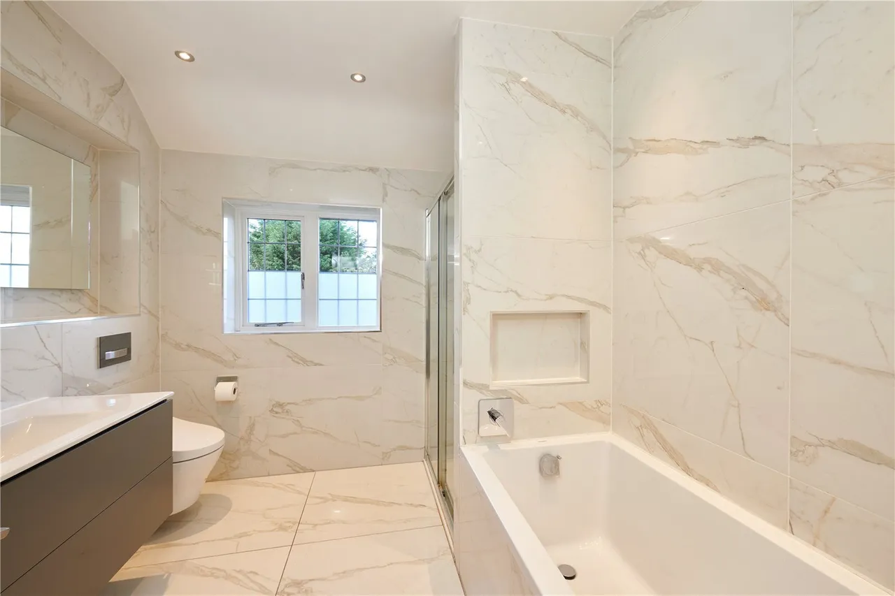 Wainwright Road, Altrincham, WA14, photo 16