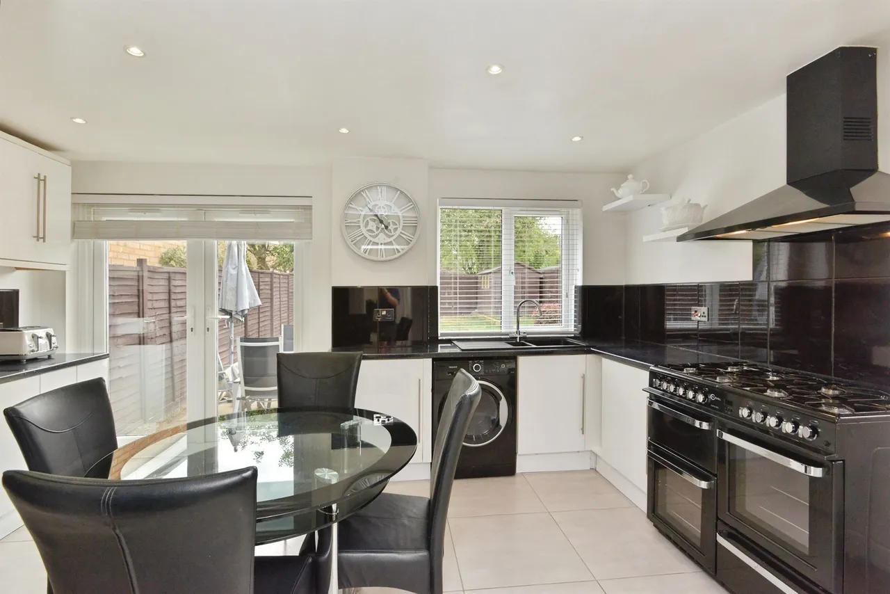 Blackdown, Fullers Slade, MK11, photo 7