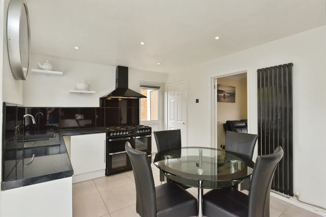 Blackdown, Fullers Slade, MK11, photo 9