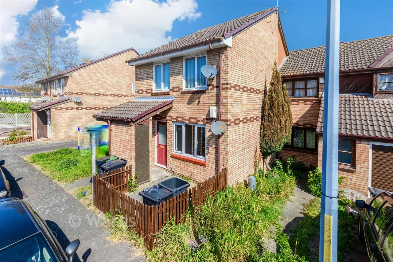 1 bed flat for sale, Damigos Road, Gravesend, DA12
