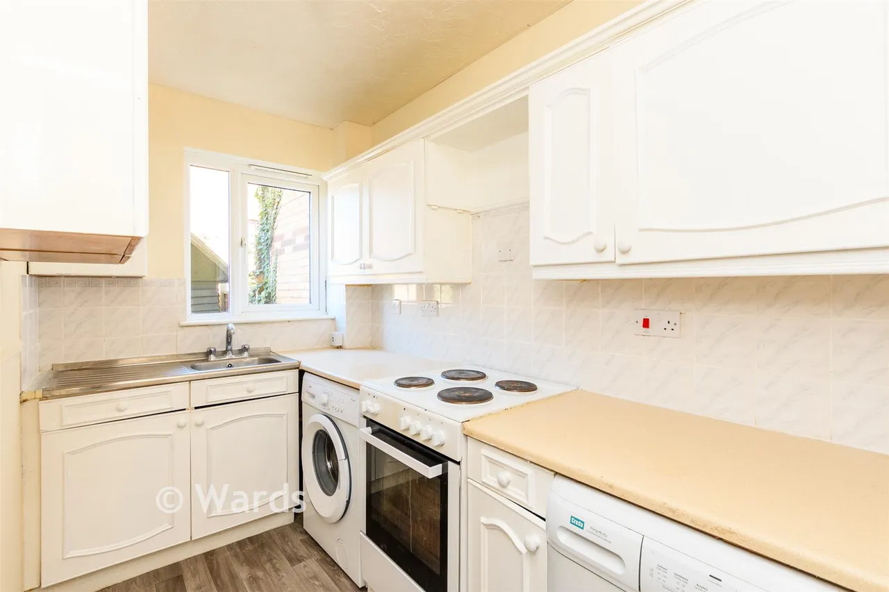 Damigos Road, Gravesend, DA12, photo 5