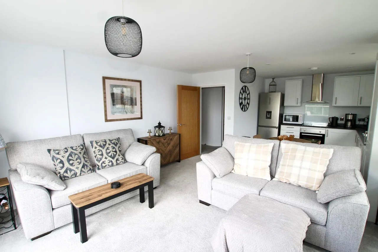 Bridge Road, Sarisbury Green, photo 5