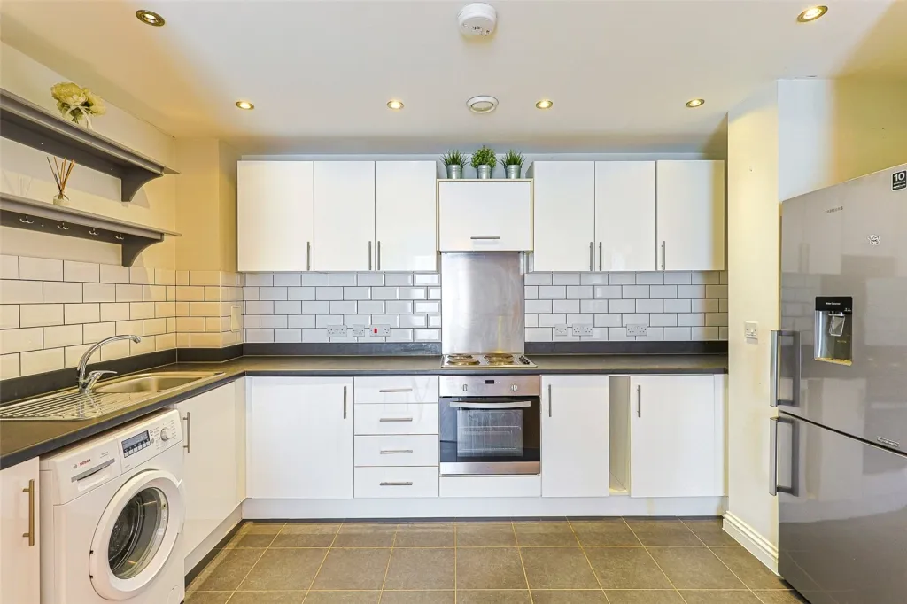 Salk Close, Colindale, NW9, photo 5