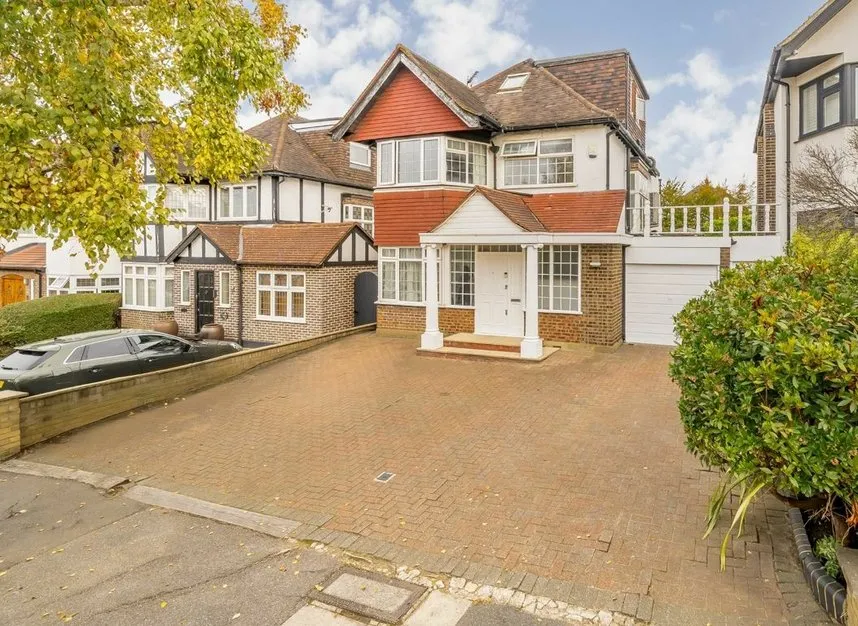 5 bed house for sale — Vaughan Avenue, Hendon, NW4