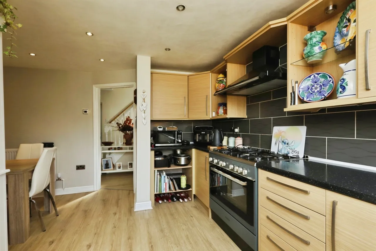 Doncaster Road, Langold, S81, photo 4