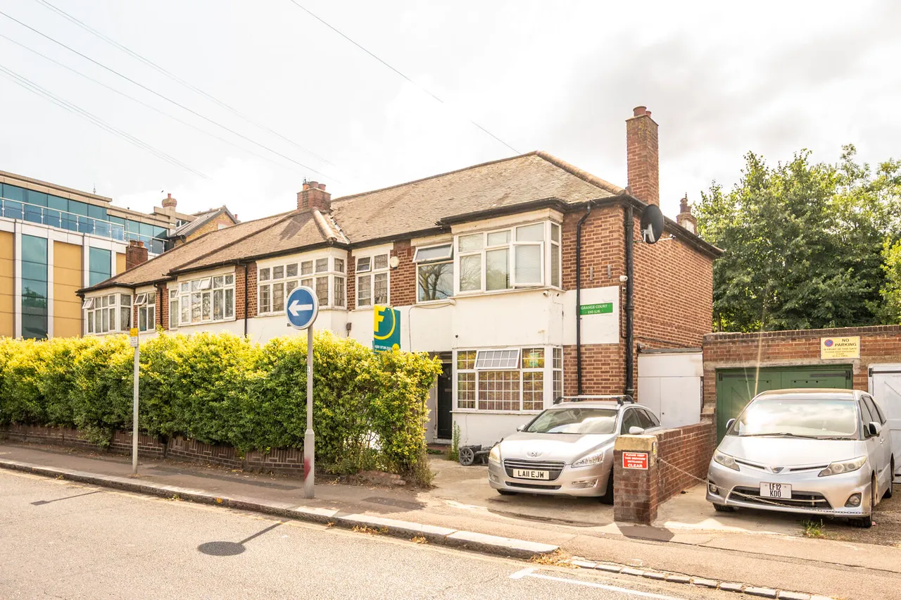 Flat 12, Grange Court, London, photo 11