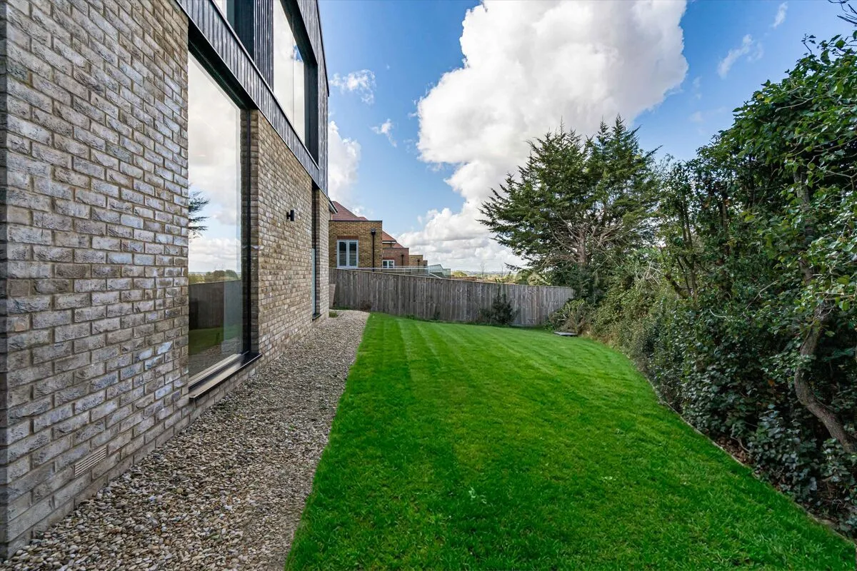 Long Crendon, Thame, HP18, photo 24