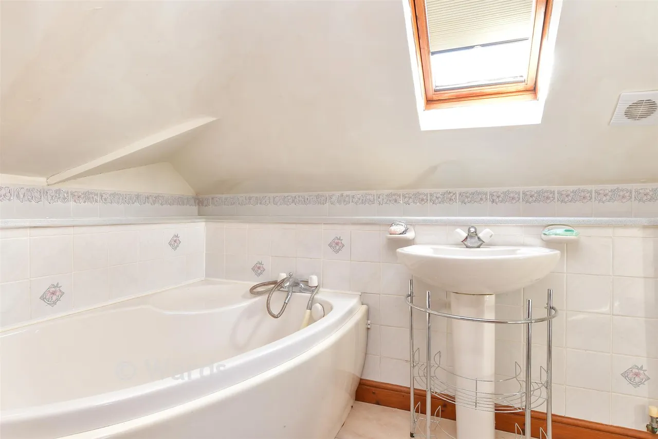Wrotham Road, South Street, DA13, photo 9