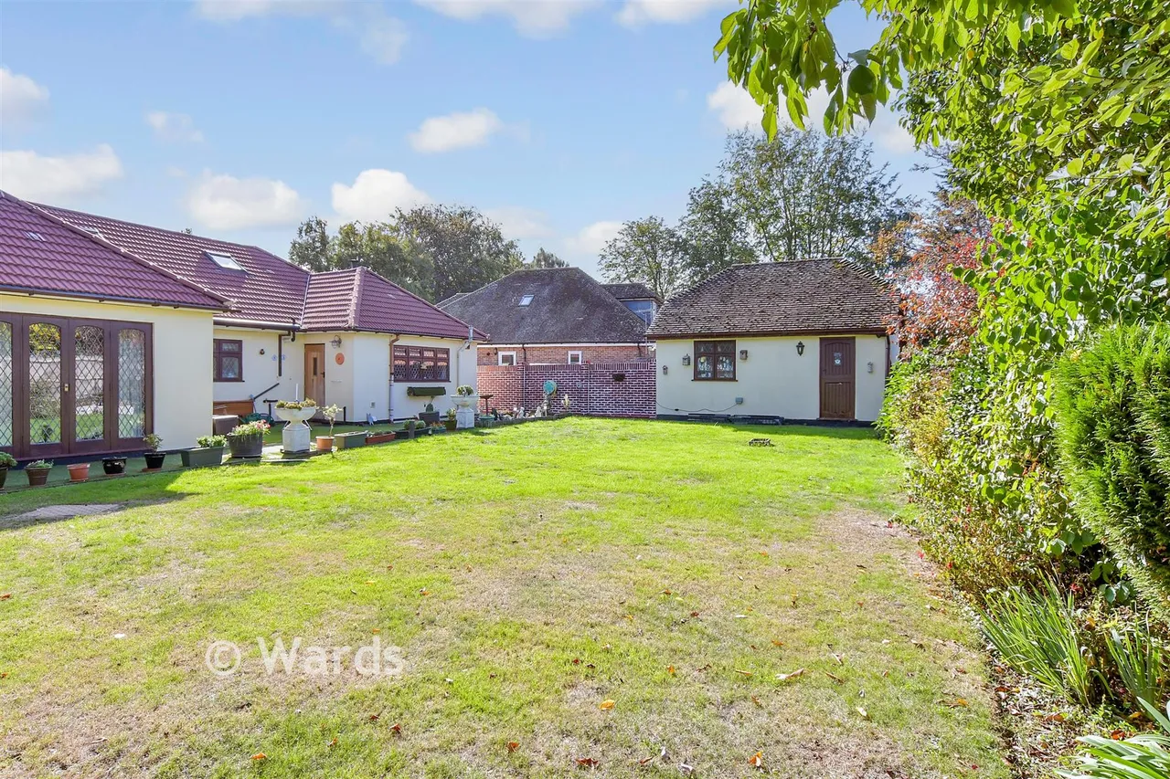 Wrotham Road, South Street, DA13, photo 2