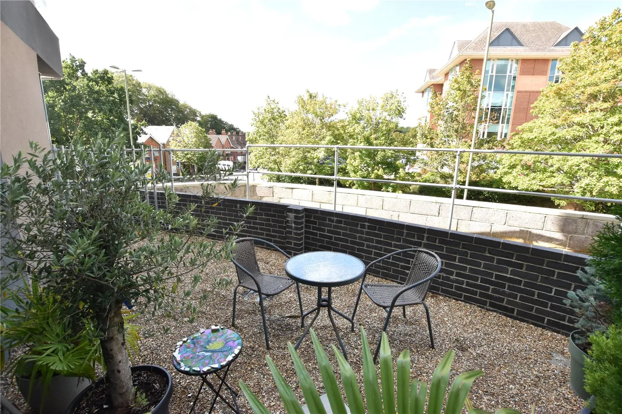 Farnborough Road, Farnborough, GU14, photo 11