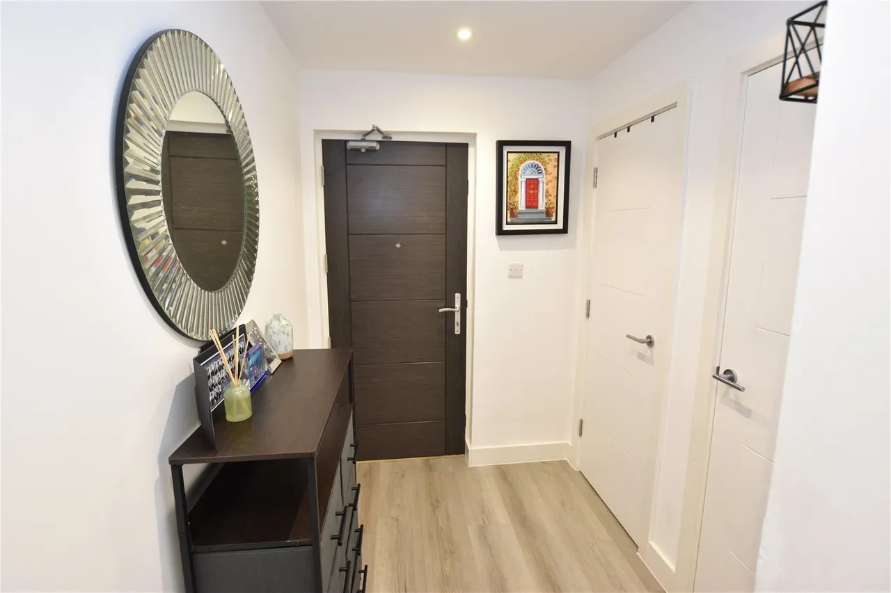 Farnborough Road, Farnborough, GU14, photo 6