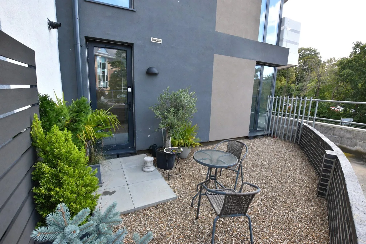 1 bed flat for sale, Farnborough Road, Farnborough, GU14