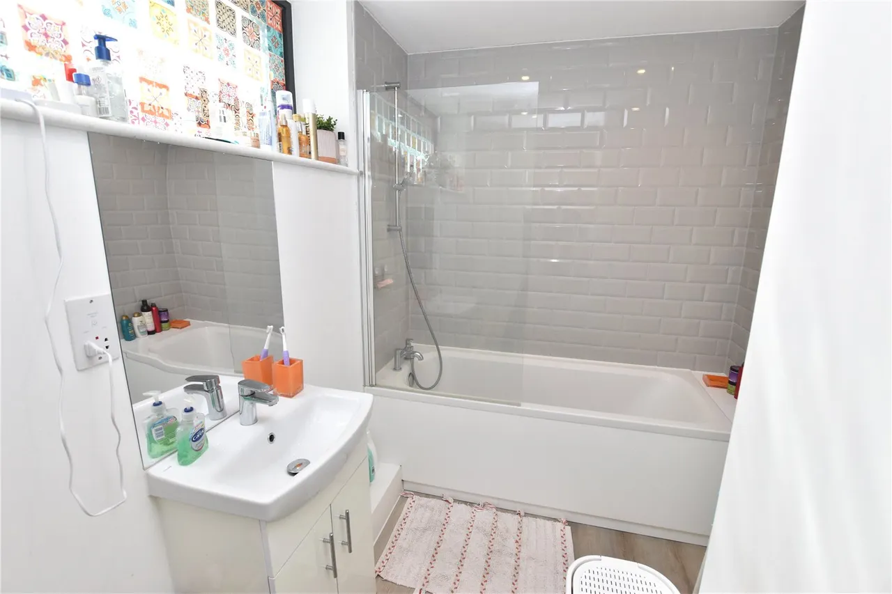 Farnborough Road, Farnborough, GU14, photo 8