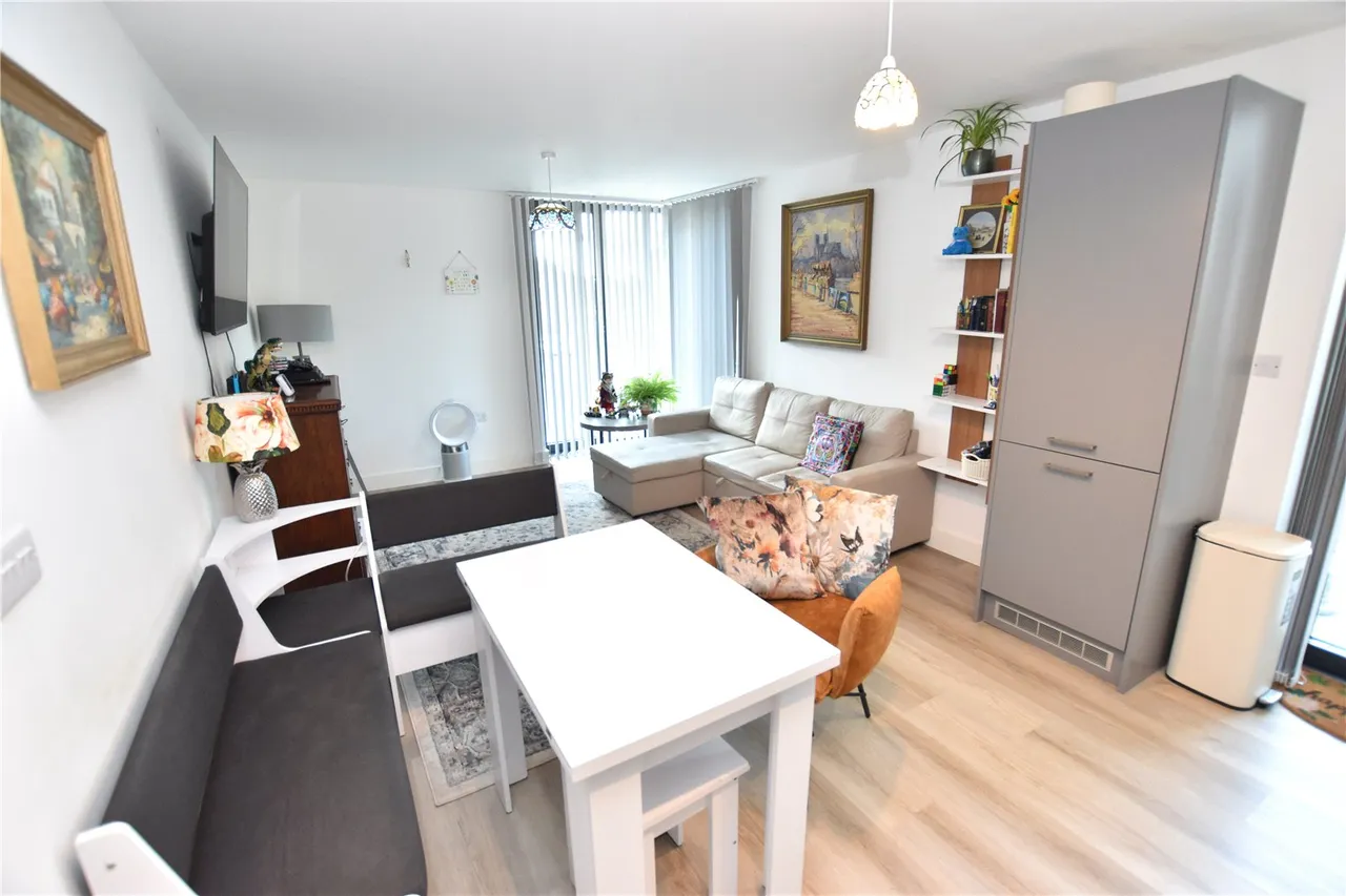 Farnborough Road, Farnborough, GU14, photo 4