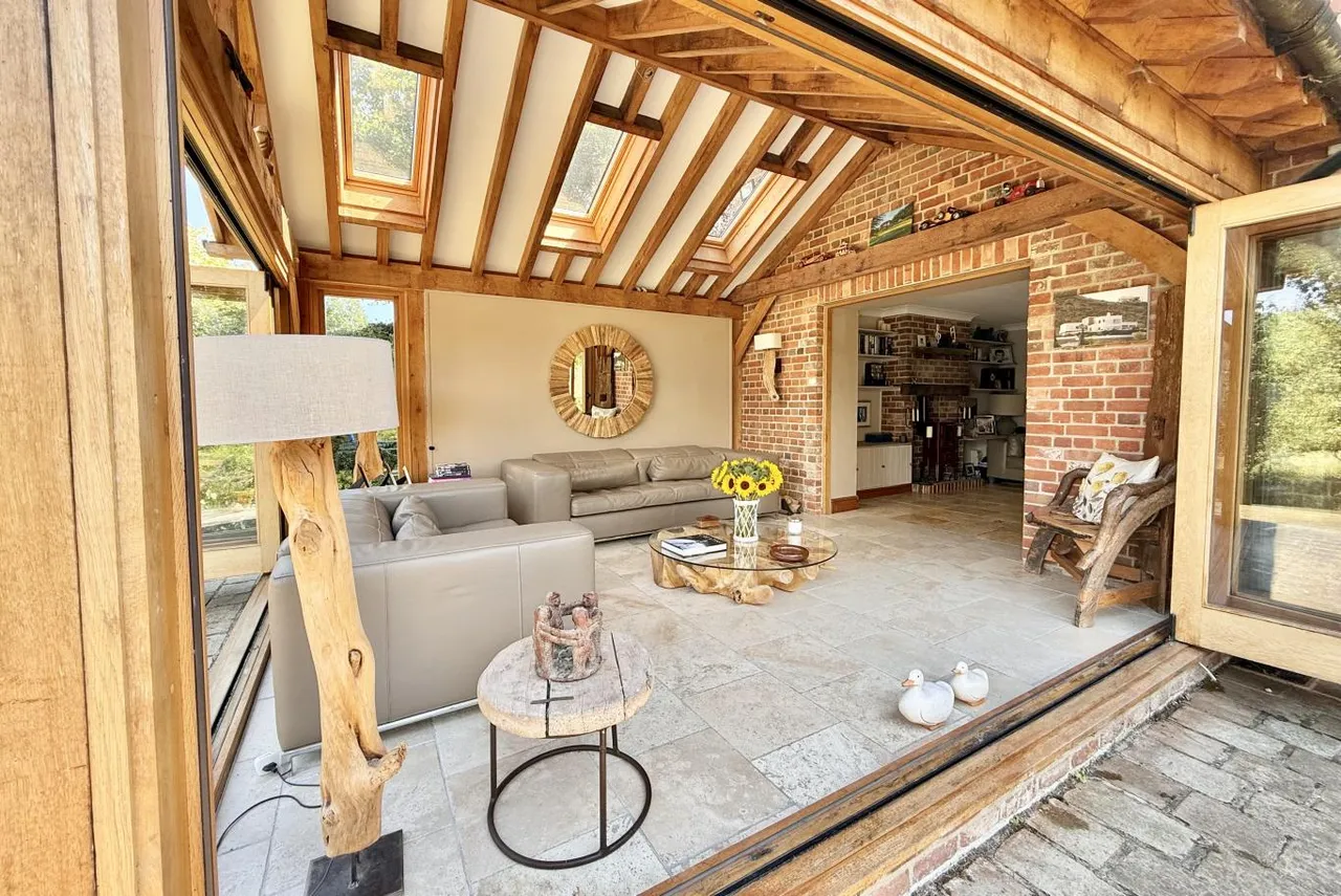 Throop Road, BH8, photo 10