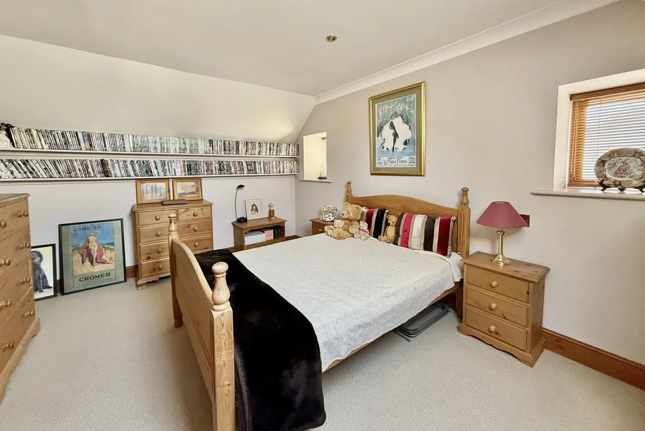 Throop Road, BH8, photo 19
