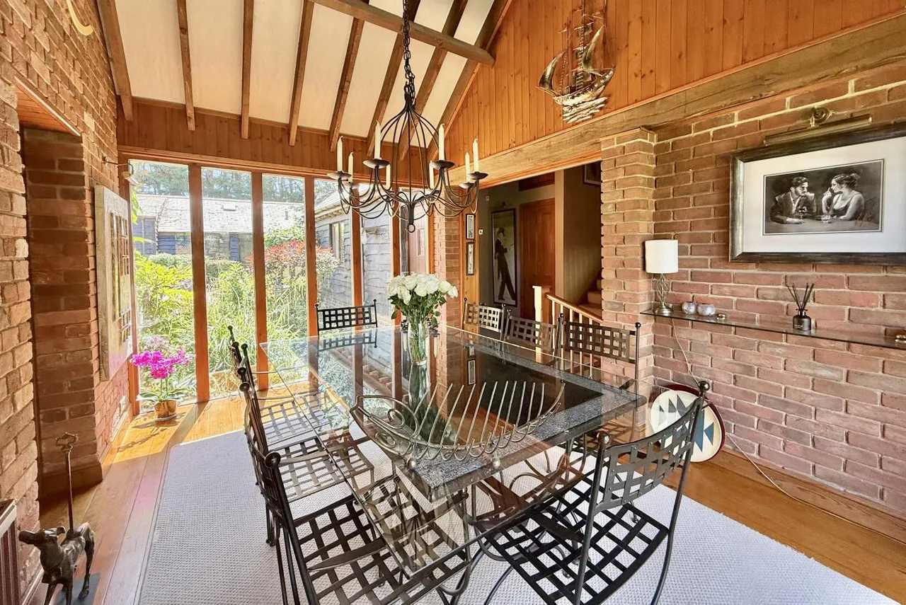 Throop Road, BH8, photo 9