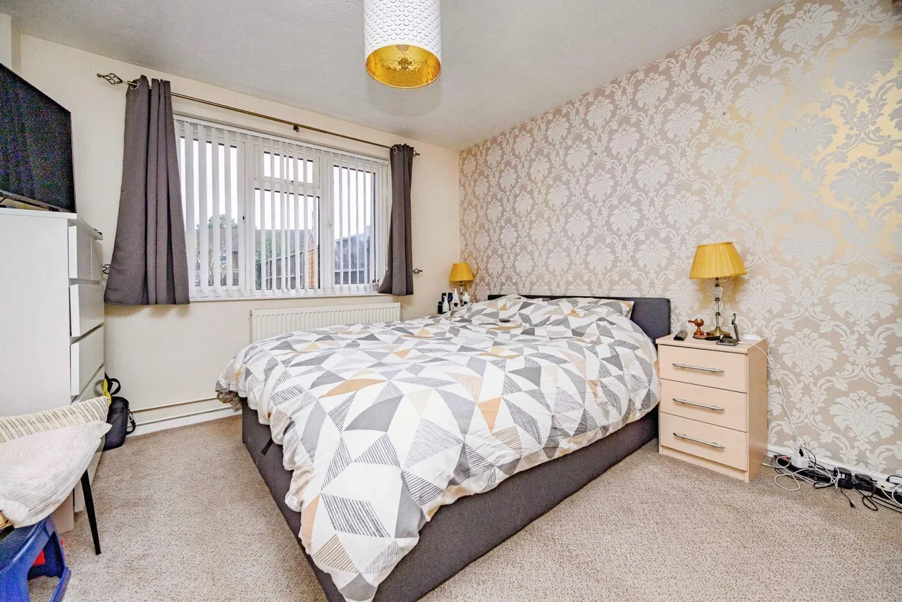 Monton Close, Luton, LU3, photo 8