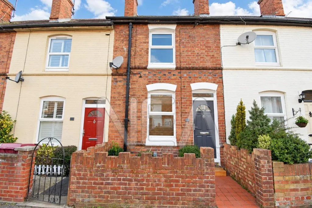 2 bed house to rent, York Road, Reading