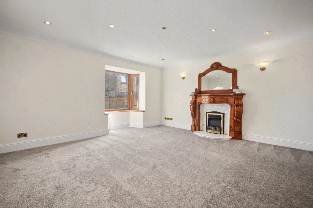 Cliff Lane, Brierley, S72, photo 15