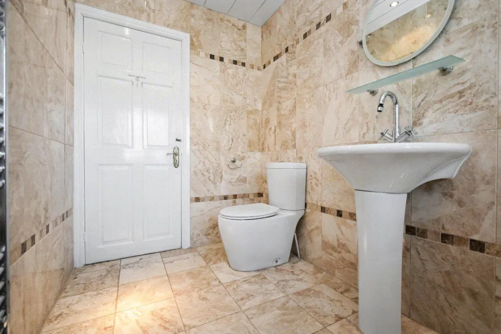 Cliff Lane, Brierley, S72, photo 12