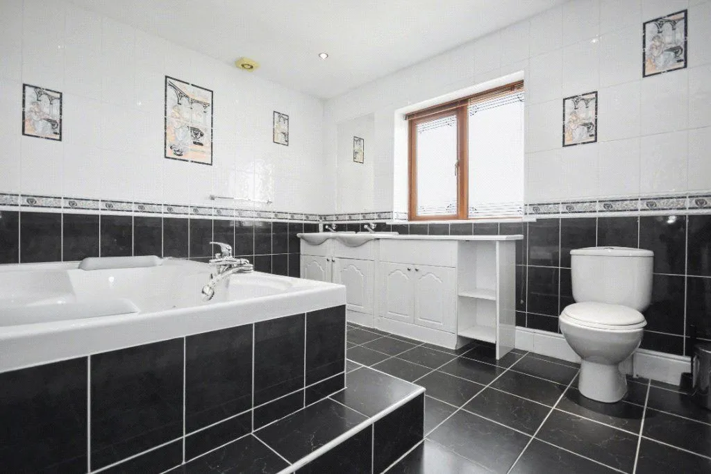 Cliff Lane, Brierley, S72, photo 9